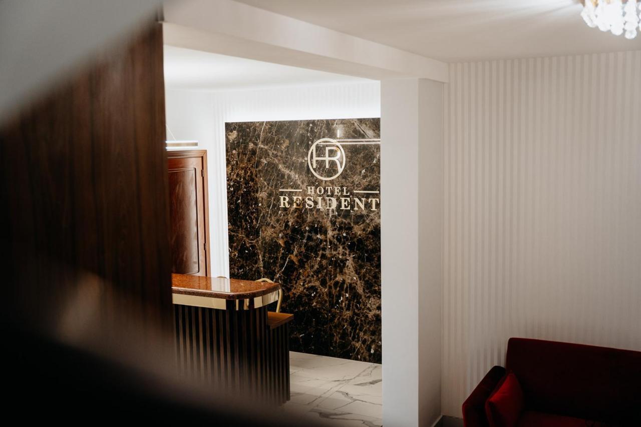 Hotel Resident Nowa Sarzyna Exterior foto